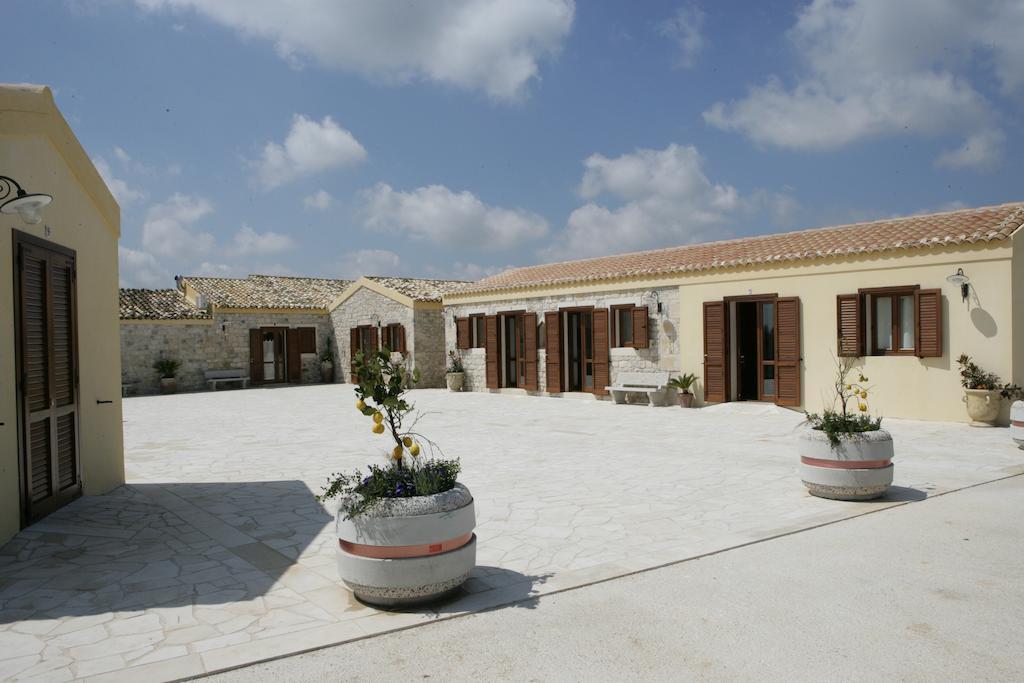 Oasi Di Cava Ispica Vila Pietre Nere San Zagaria Exterior foto