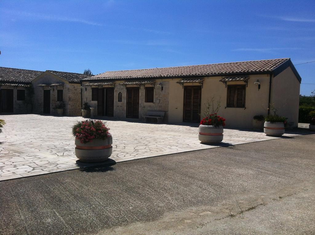 Oasi Di Cava Ispica Vila Pietre Nere San Zagaria Exterior foto