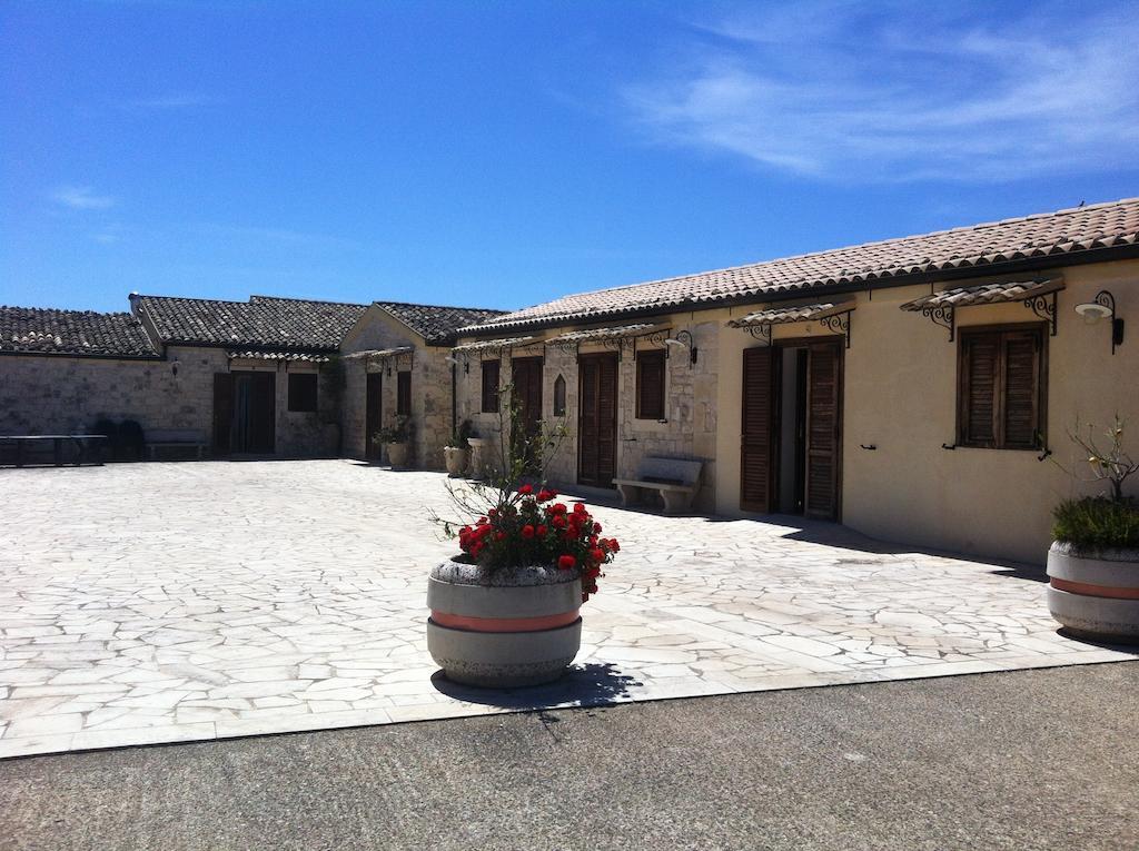 Oasi Di Cava Ispica Vila Pietre Nere San Zagaria Exterior foto