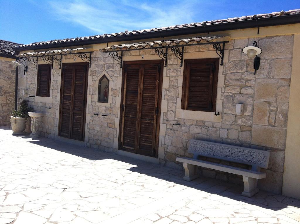 Oasi Di Cava Ispica Vila Pietre Nere San Zagaria Exterior foto